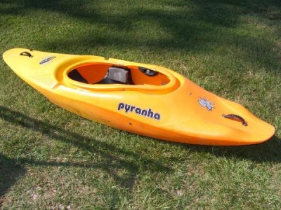 AAA kayak pyrana.jpg